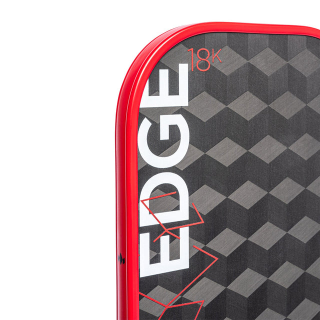 Detailansicht des Edge 18K Carbon Fiber Paddle Face und Edge Guard von Diadem Pickleball.
